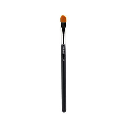 MAC 195 Synthetic Concealer Brush
